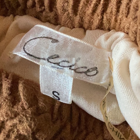 Lace Maxi Skirt - Picture 2 of 4